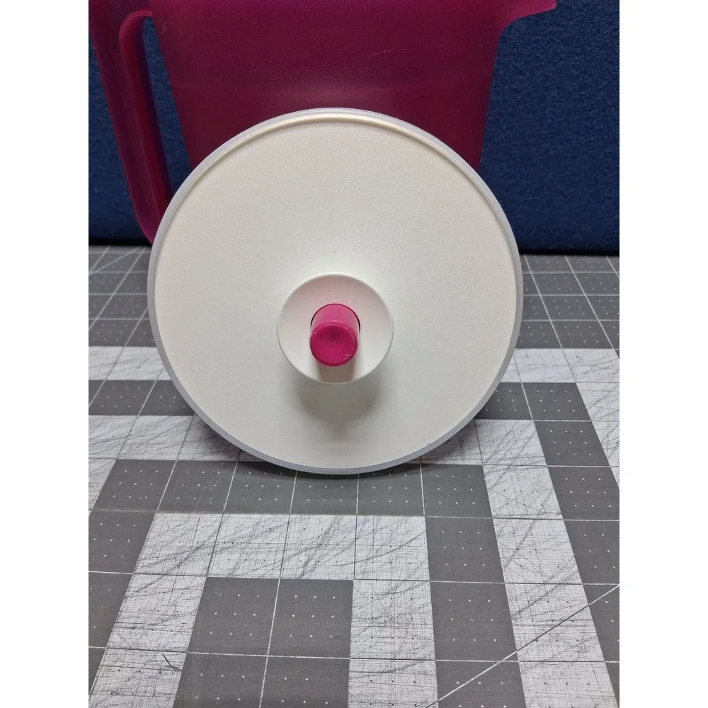 Tupperware Pitcher Pink Classic‎ Push Button Seal 1 Quart 1575 6